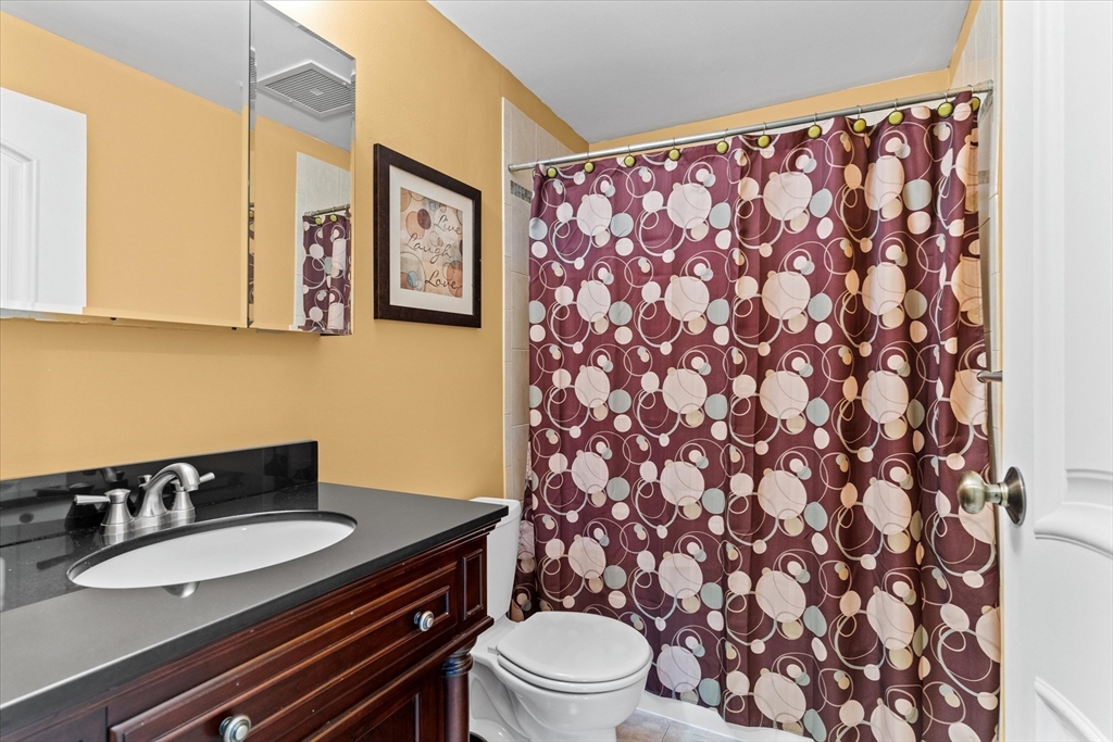 12 Chancery Ct. Unit: PH10