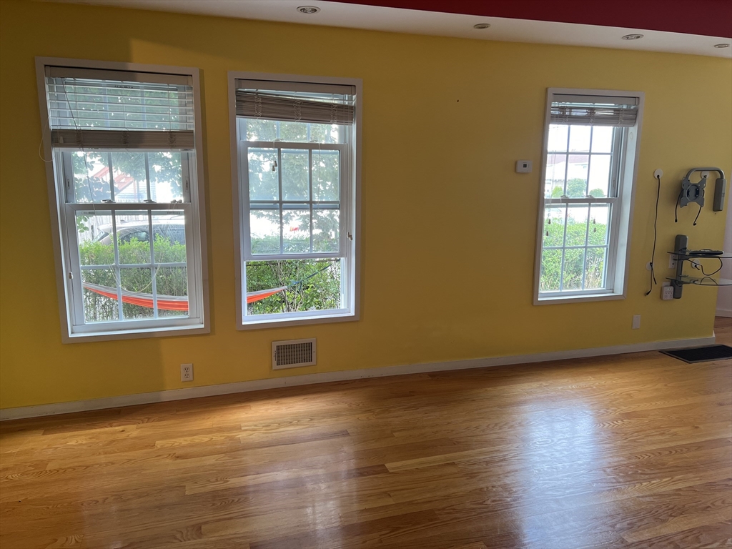 172 Oliver Street # 1