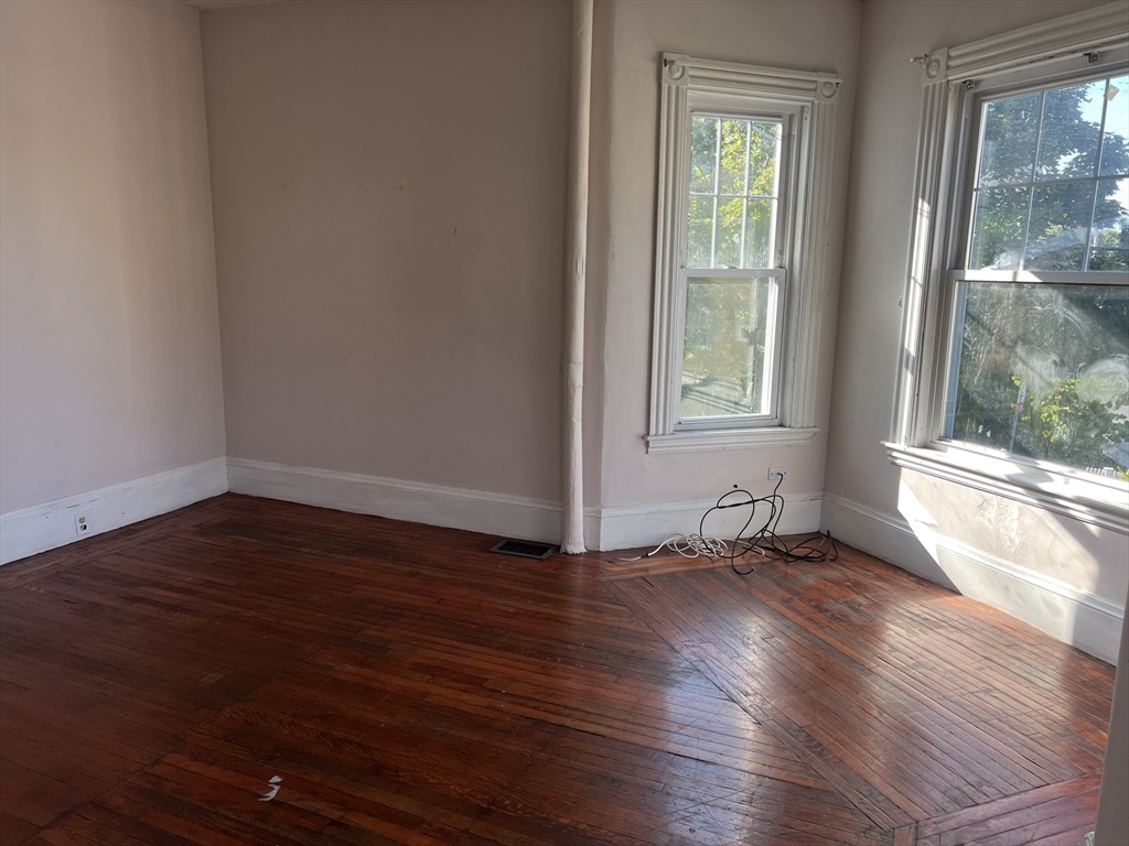 95 Walnut Street # 1