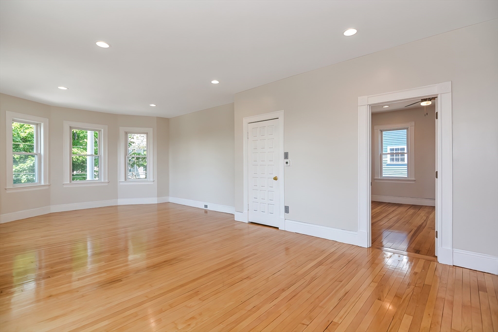 34 West Bowers Street