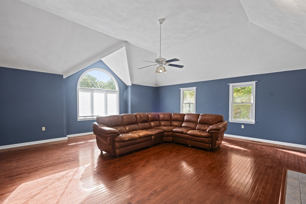 18 Noel Rd