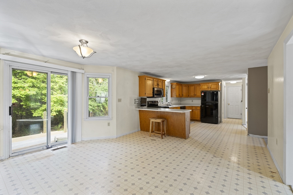18 Noel Rd
