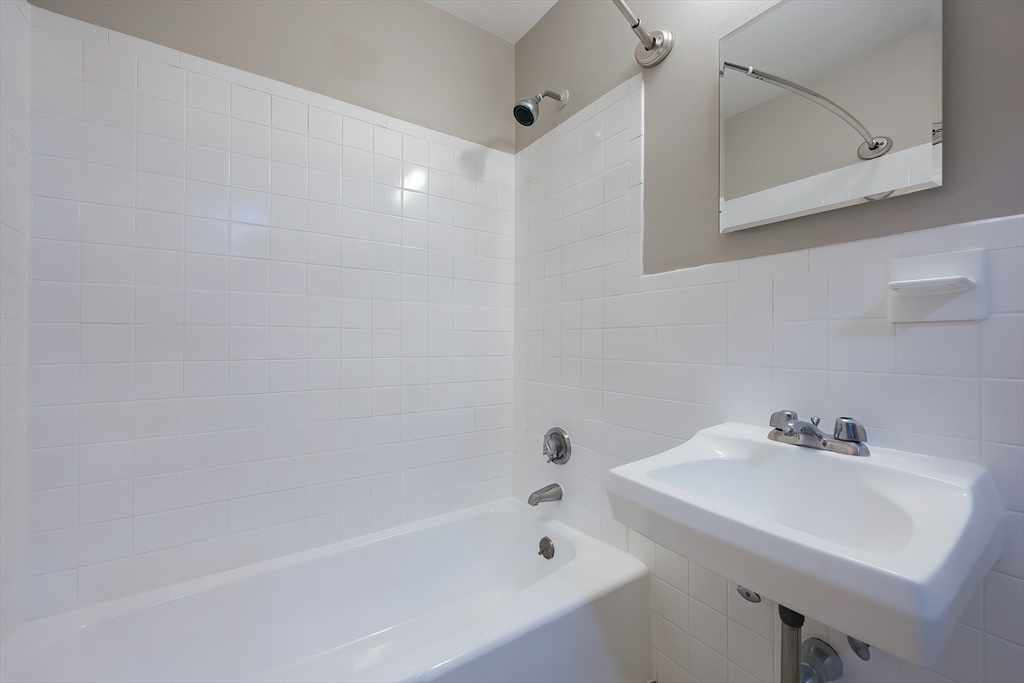 175 Clare Avenue # A4