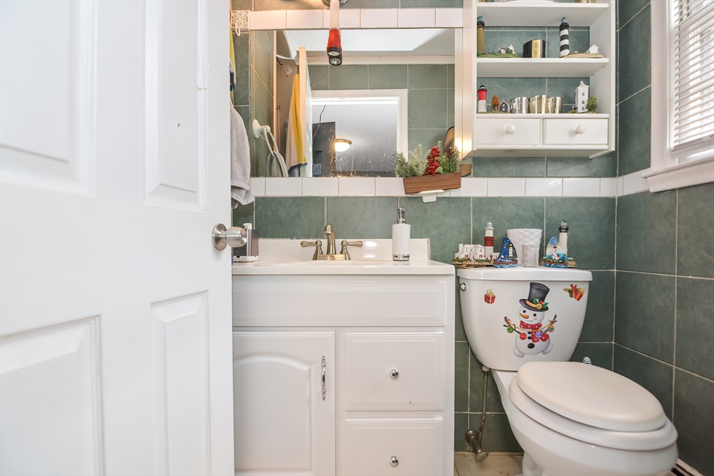 145 Arnold Street # 1