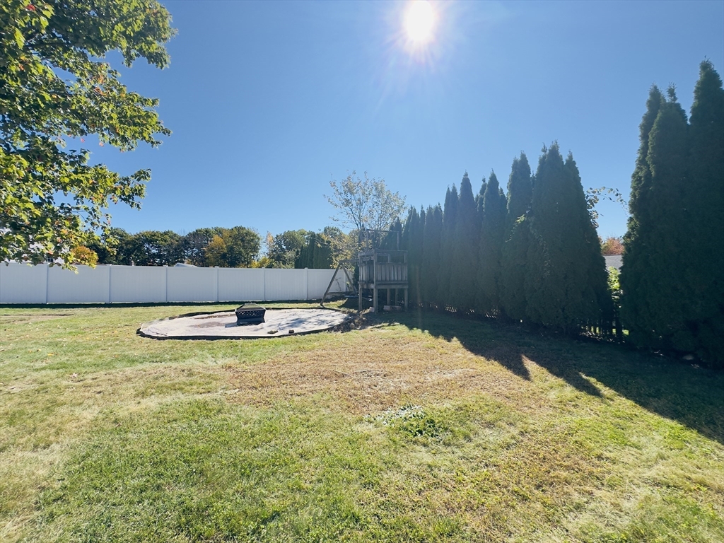7 Rolling Ridge Rd