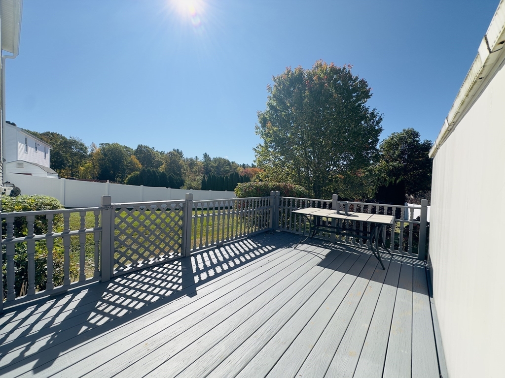 7 Rolling Ridge Rd