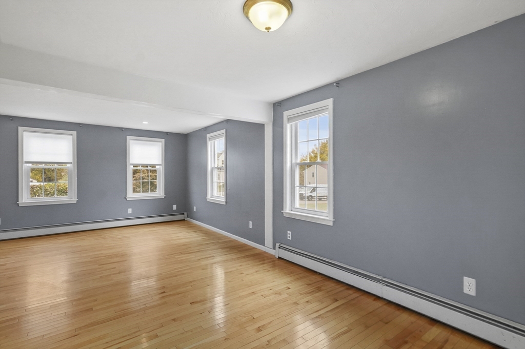 7 Rolling Ridge Rd