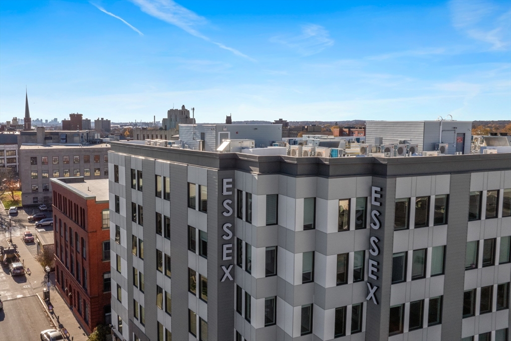 585 Essex St # 413