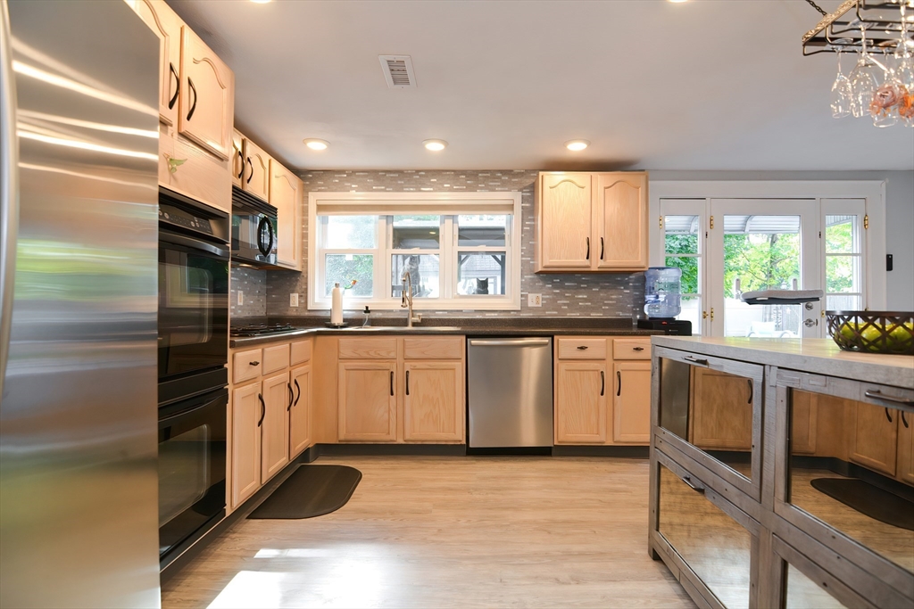 24 Susan Dr.