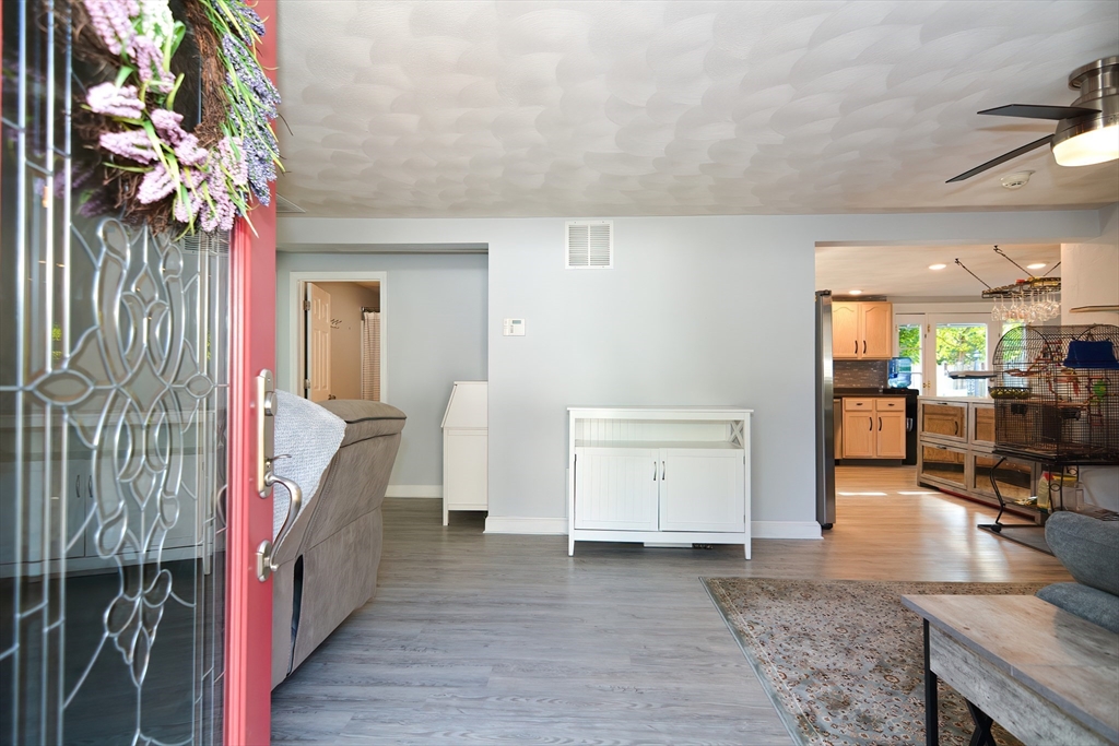 24 Susan Dr.