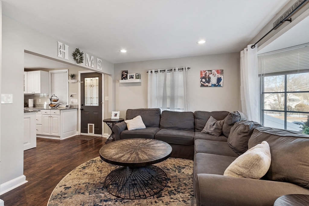4 Peaslee Terrace