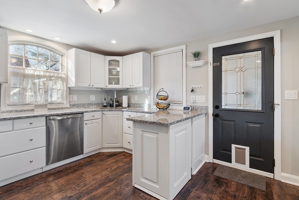 4 Peaslee Terrace