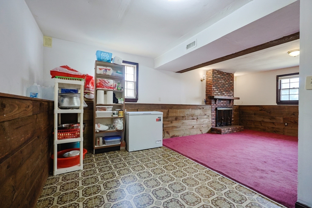 4 Brookside Lane