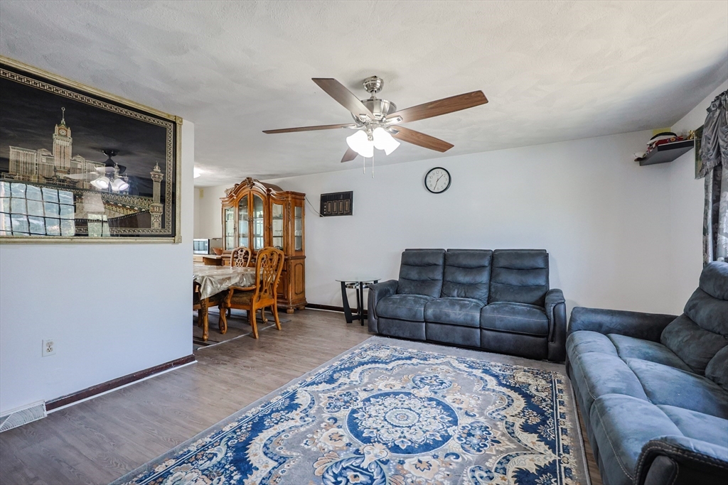 4 Brookside Lane