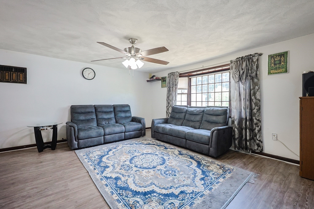 4 Brookside Lane