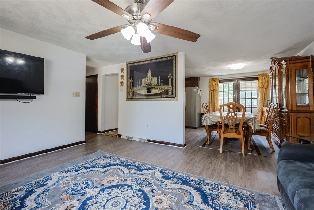 4 Brookside Lane