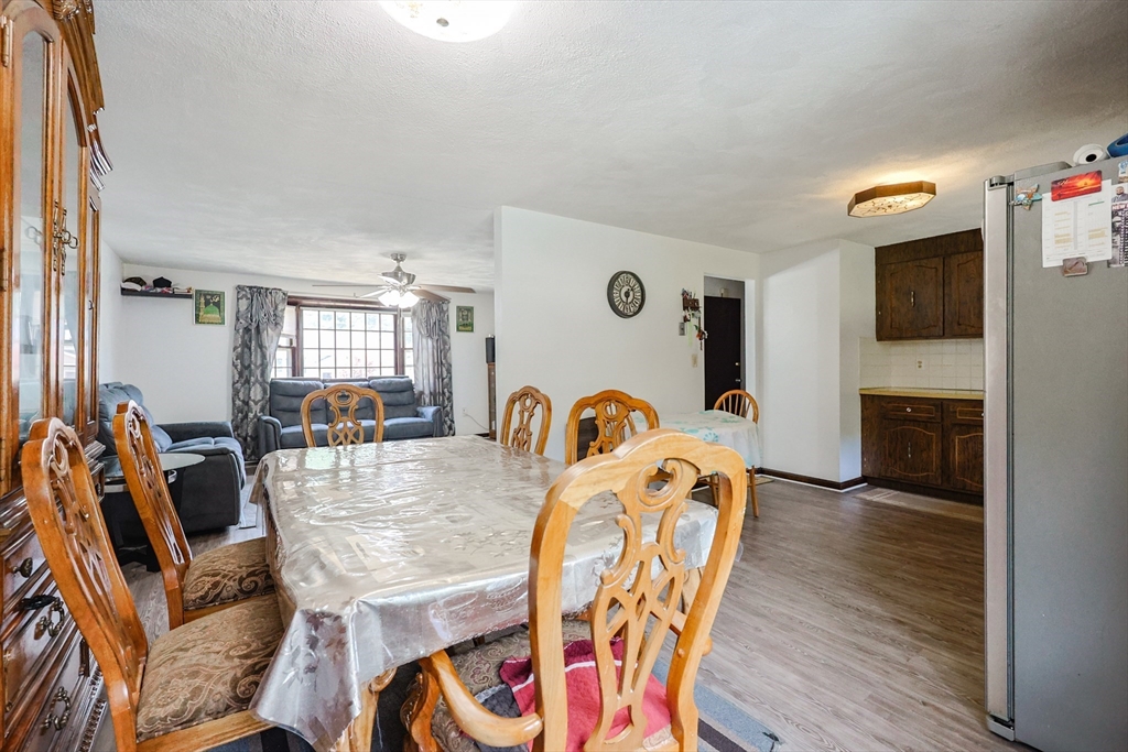 4 Brookside Lane