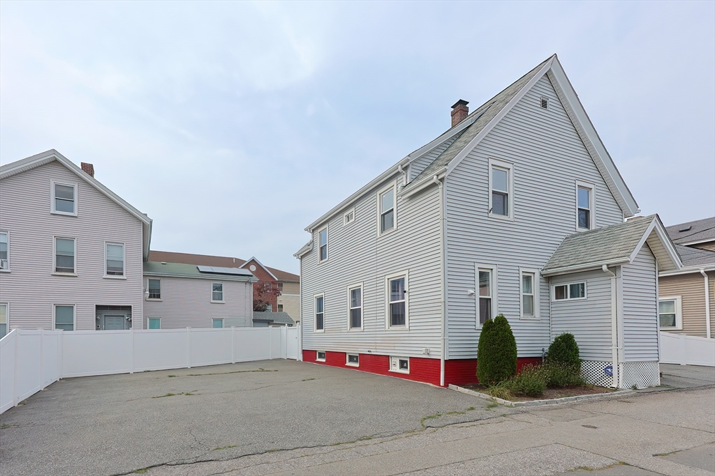 8 Tacoma Street