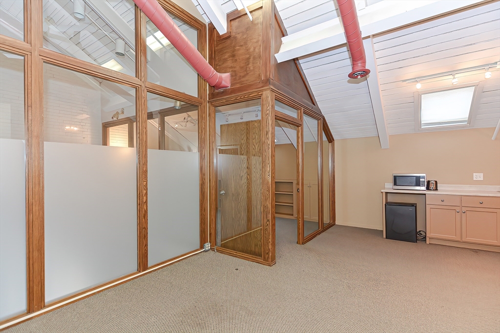 92 High St. Unit: DH32