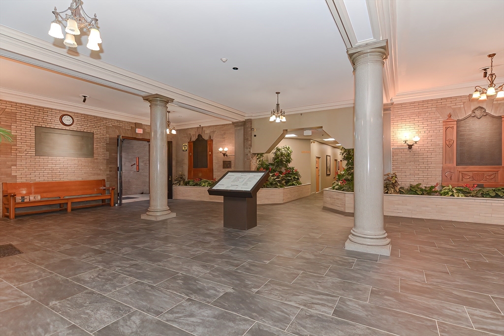 92 High St. Unit: DH32