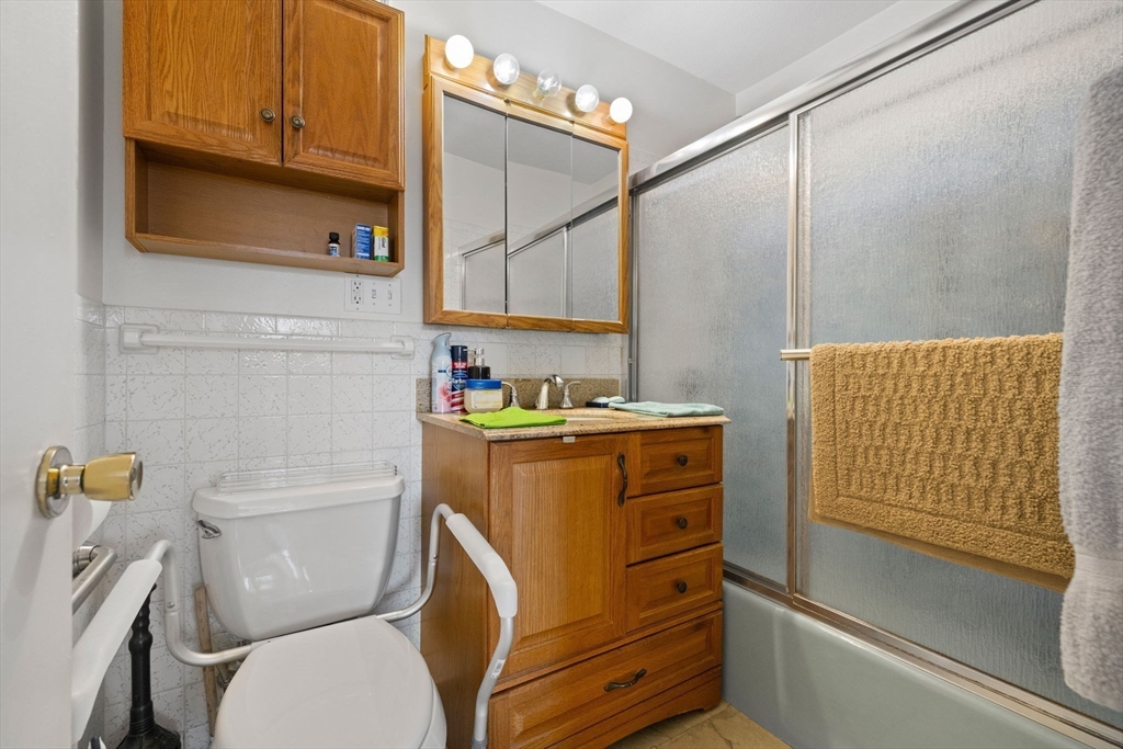 200 Governors Dr # 39