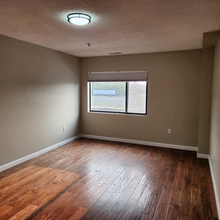 3920 Mystic Valley Pkwy # 101