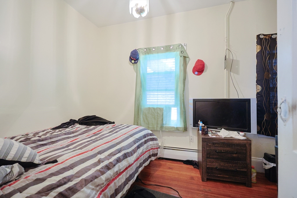 70 Chester Avenue, Chelsea