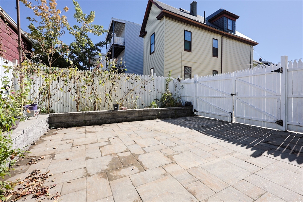 70 Chester Avenue, Chelsea