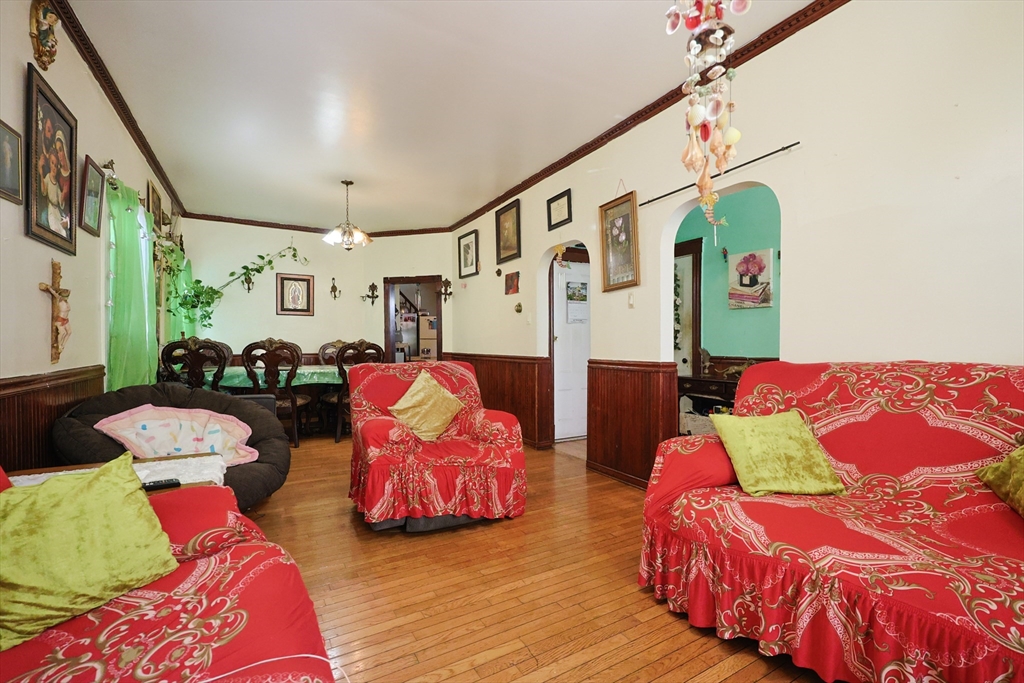 70 Chester Avenue, Chelsea