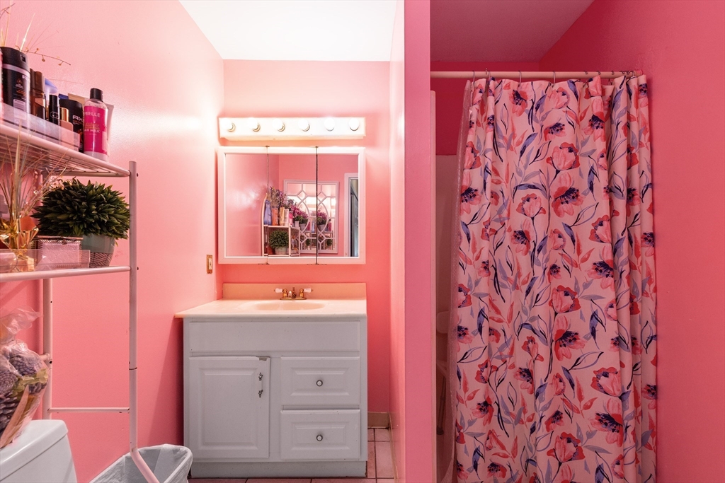 44 Loomis Street # 209