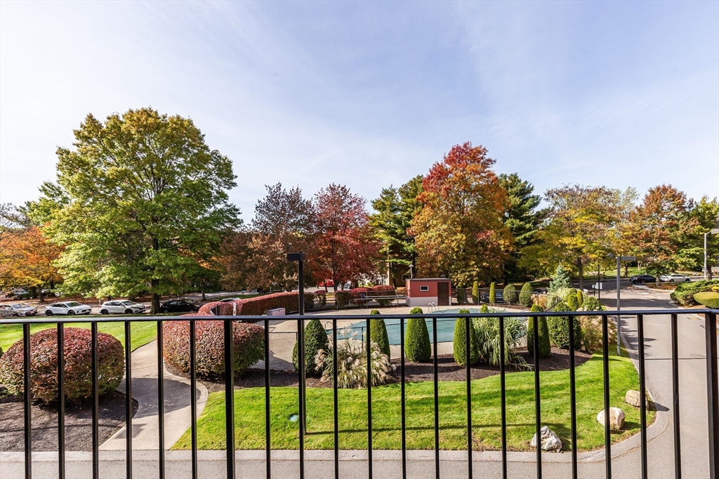 44 Loomis Street # 209