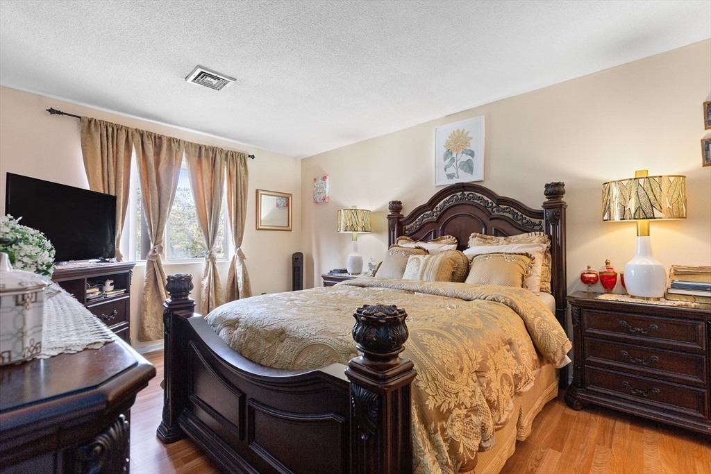 44 Loomis Street # 209