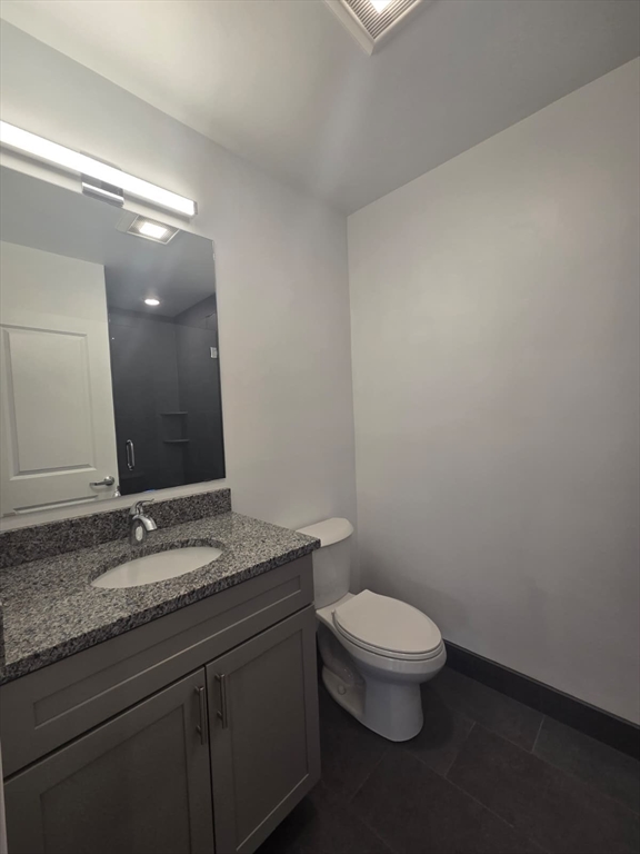 165 Hawthorne St # 302