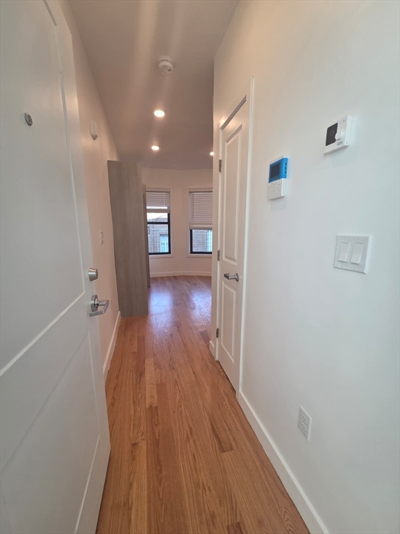 165 Hawthorne St # 302