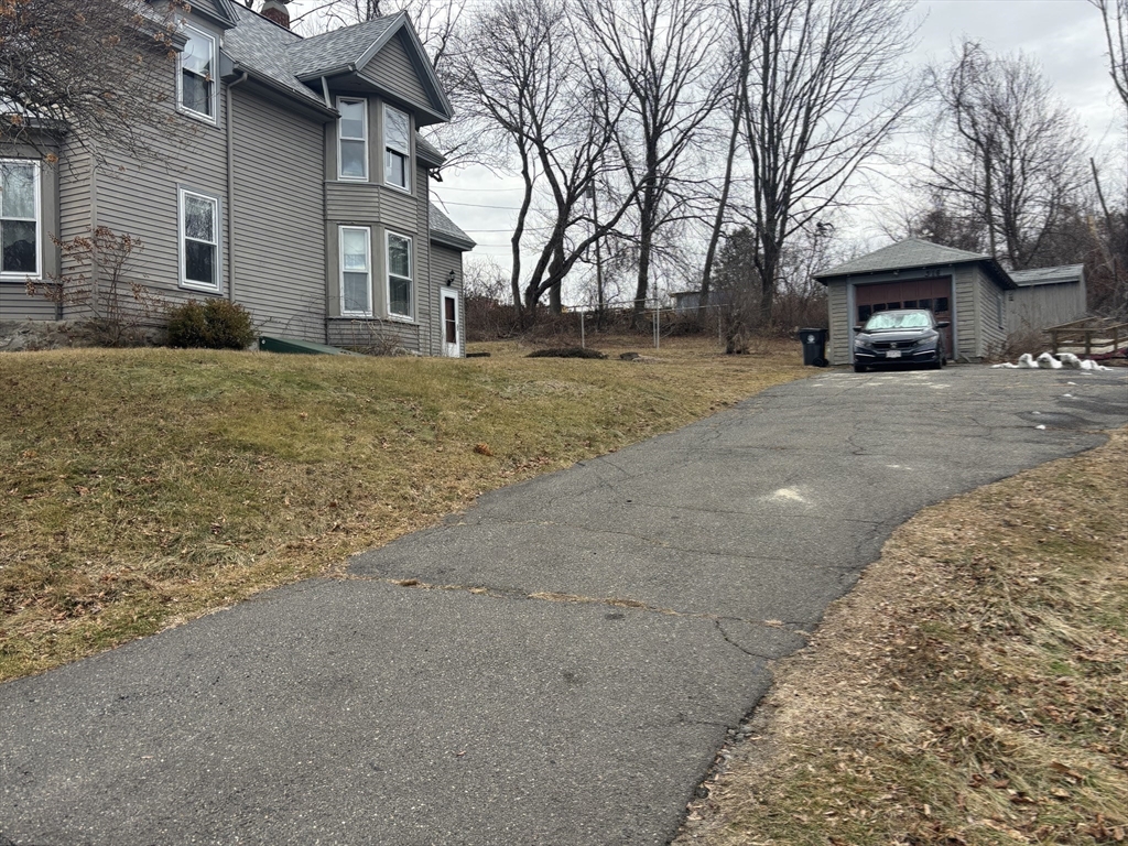 316 Amesbury Road