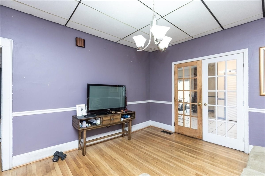 10 High Rock St
