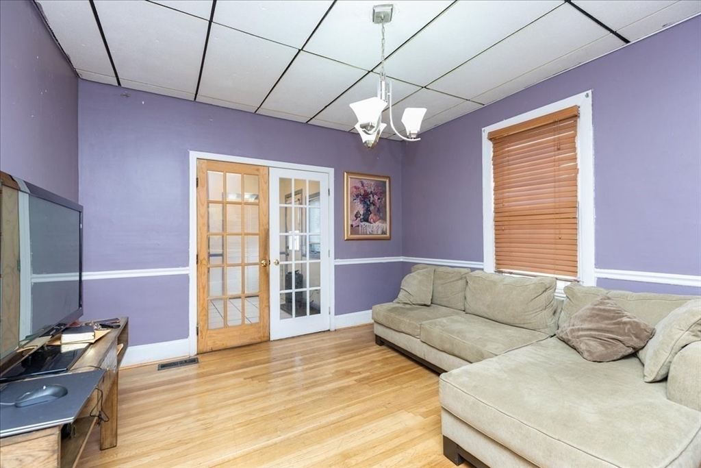 10 High Rock St