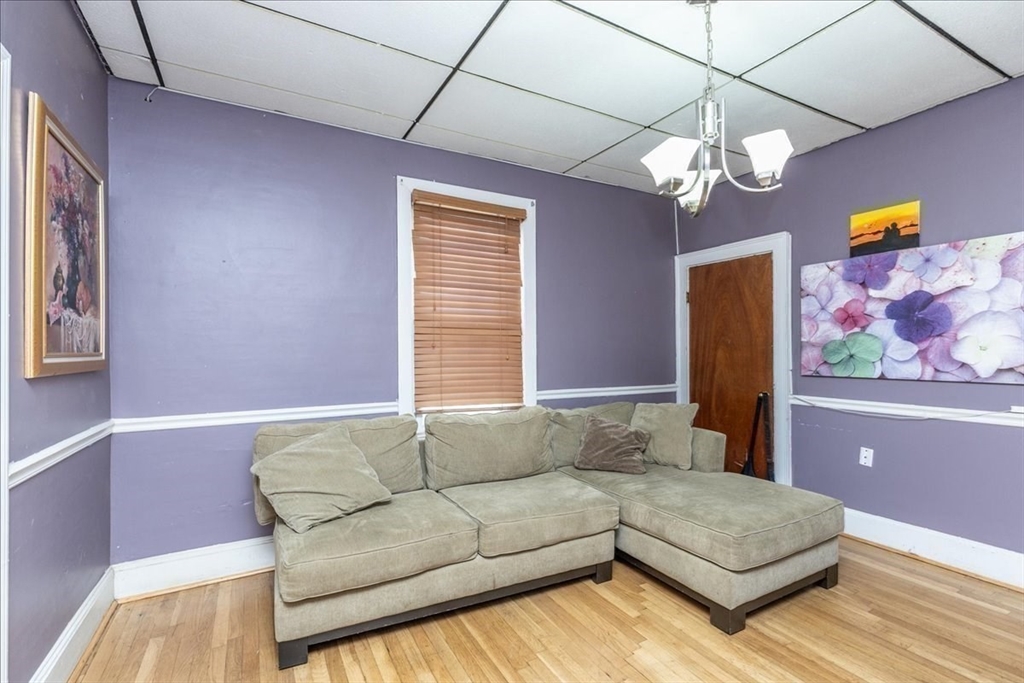 10 High Rock St
