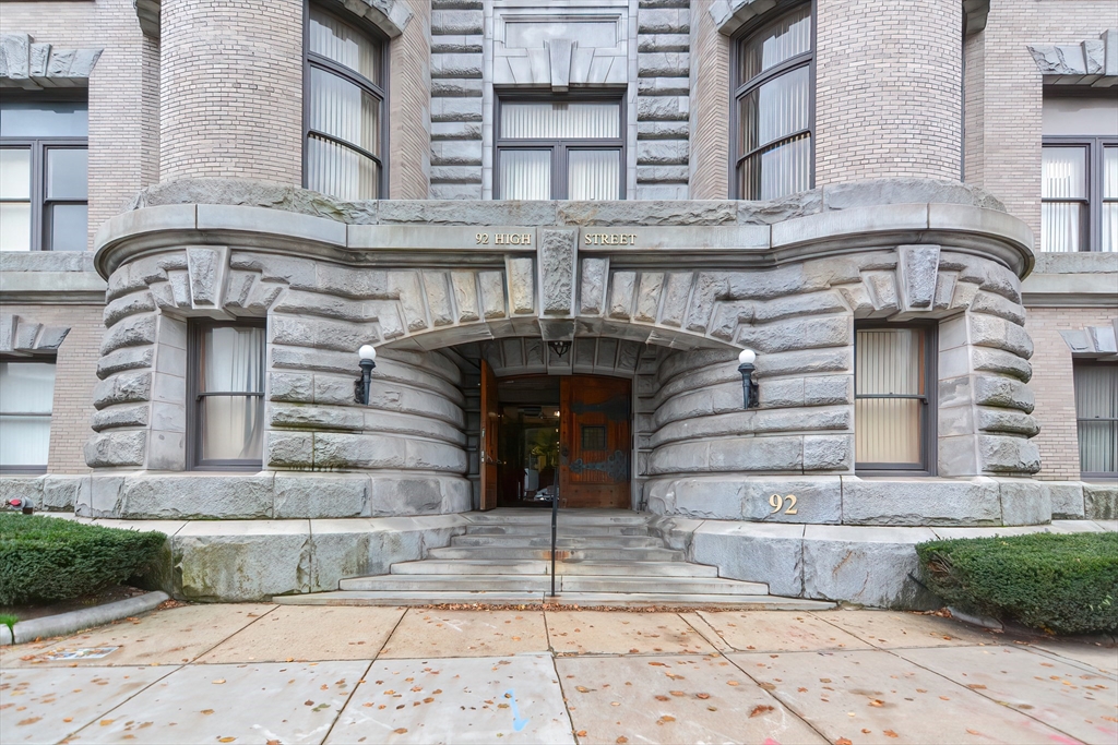 92 High St. Unit: DH32