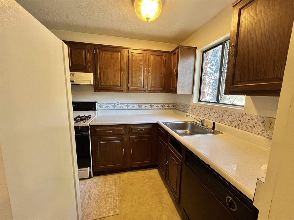 98 Farrwood Drive # 98