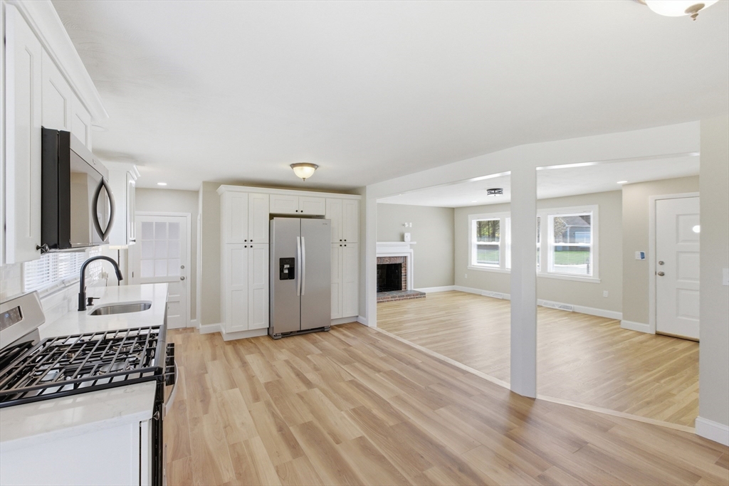 671 Nashua Rd