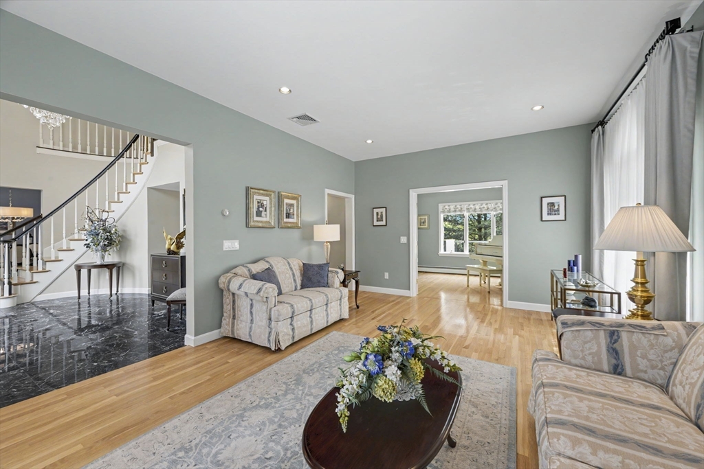 29 Hammersmith Dr