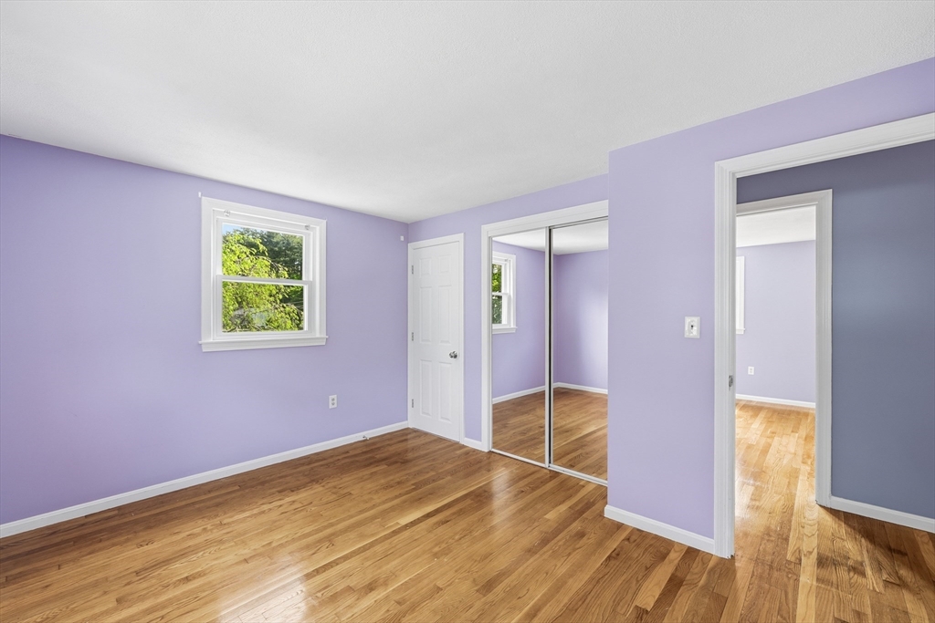 6 Valerie Ave