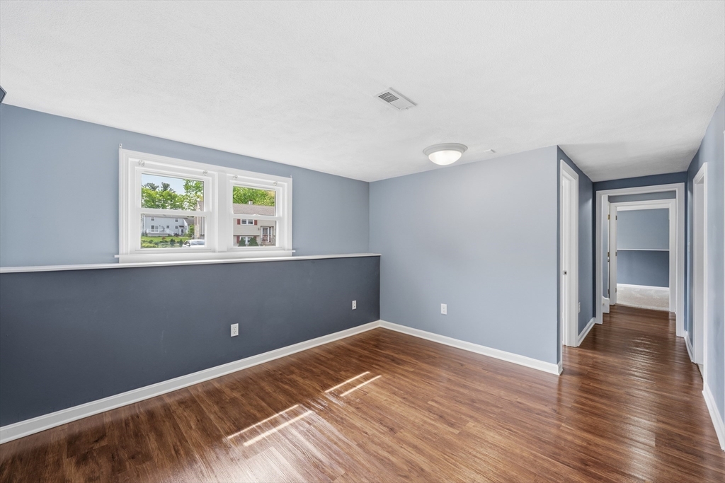 6 Valerie Ave