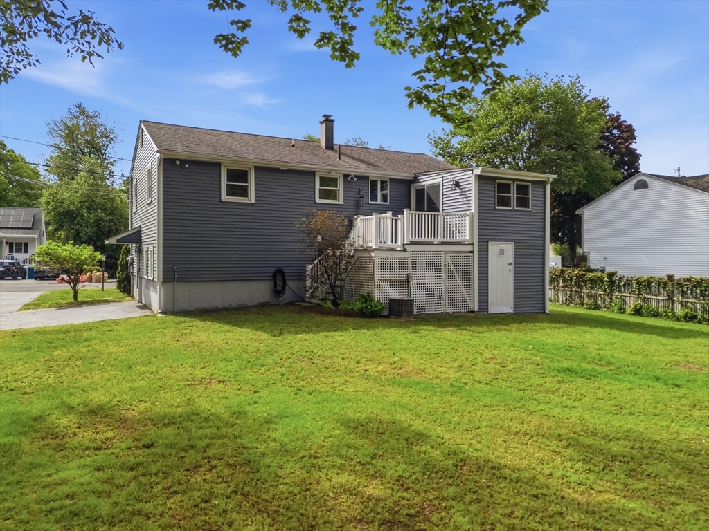 6 Valerie Ave