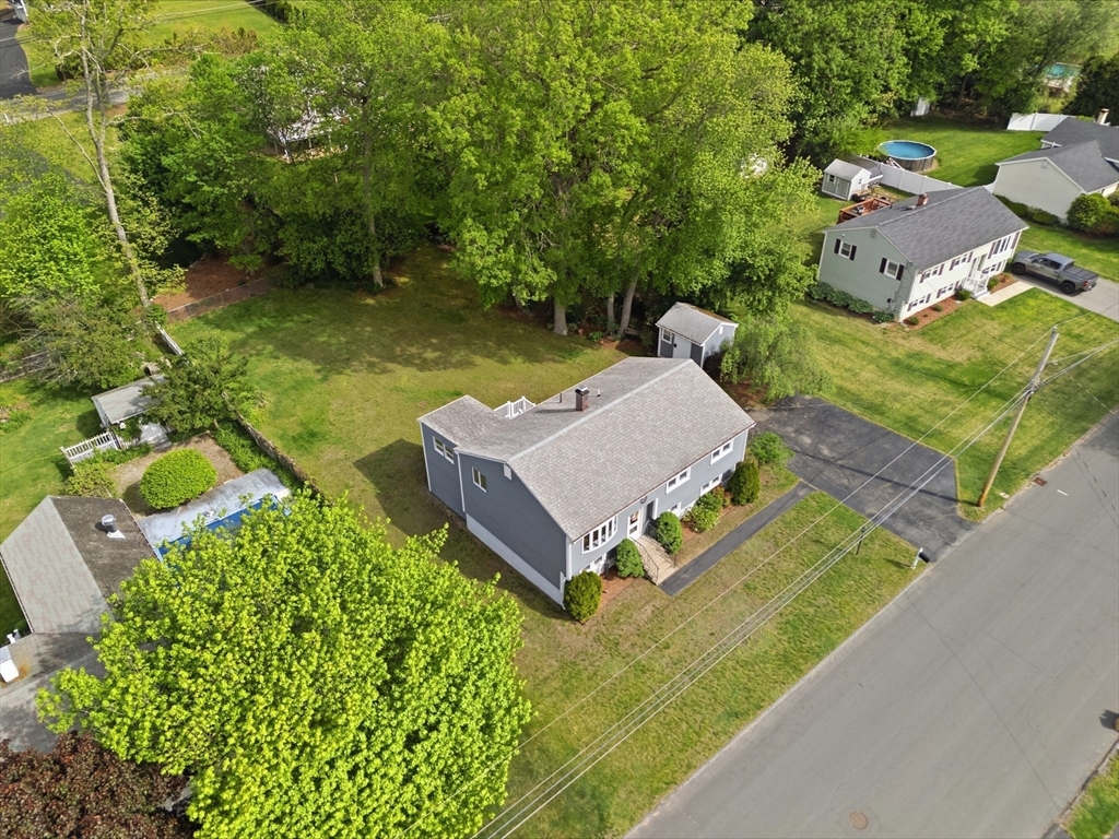 6 Valerie Ave
