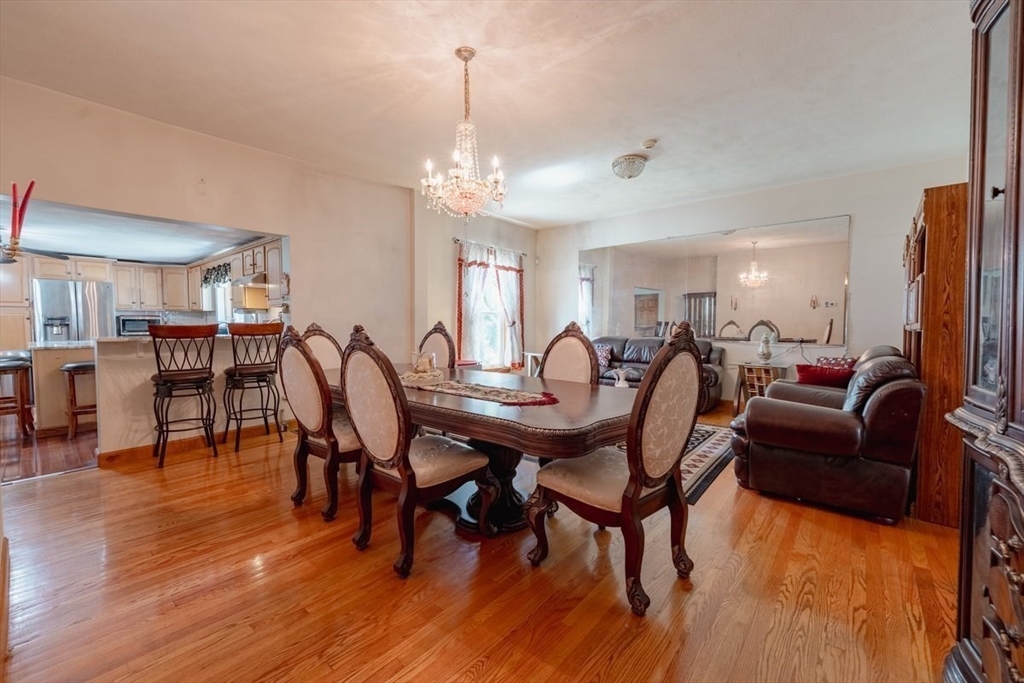 33 Water St