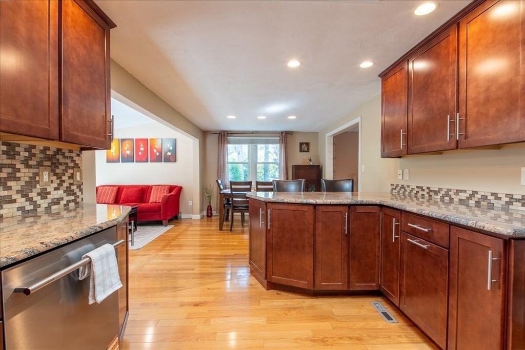 37 Lantern Ln.