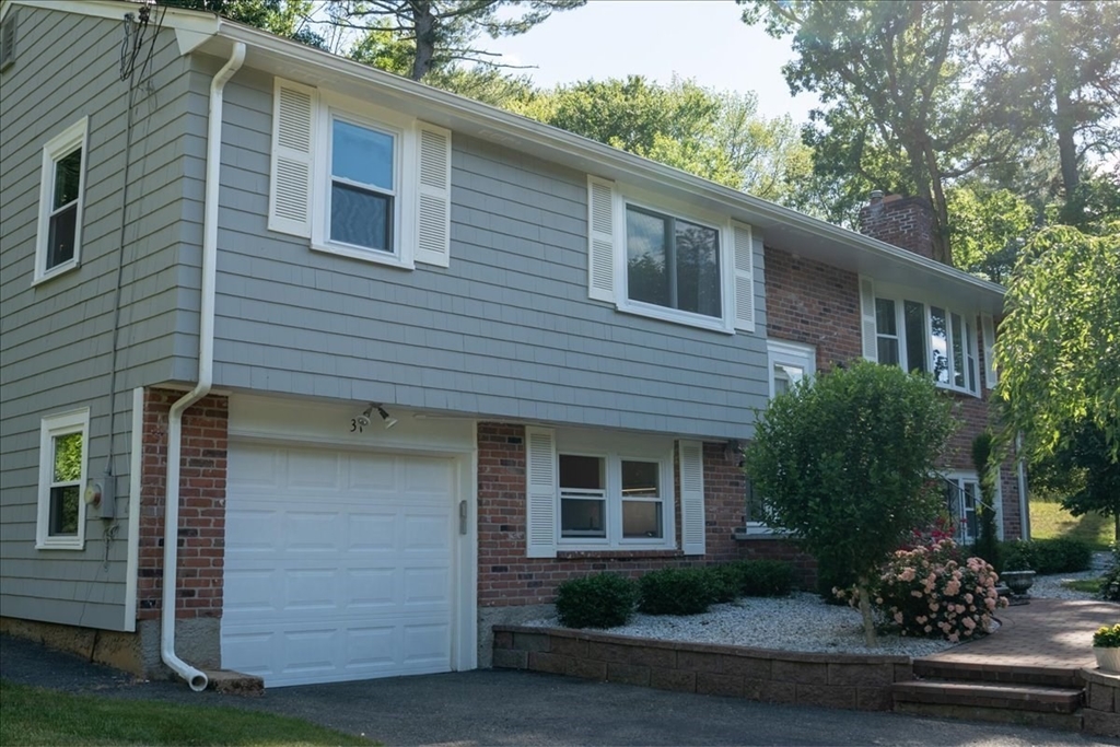 37 Lantern Ln.