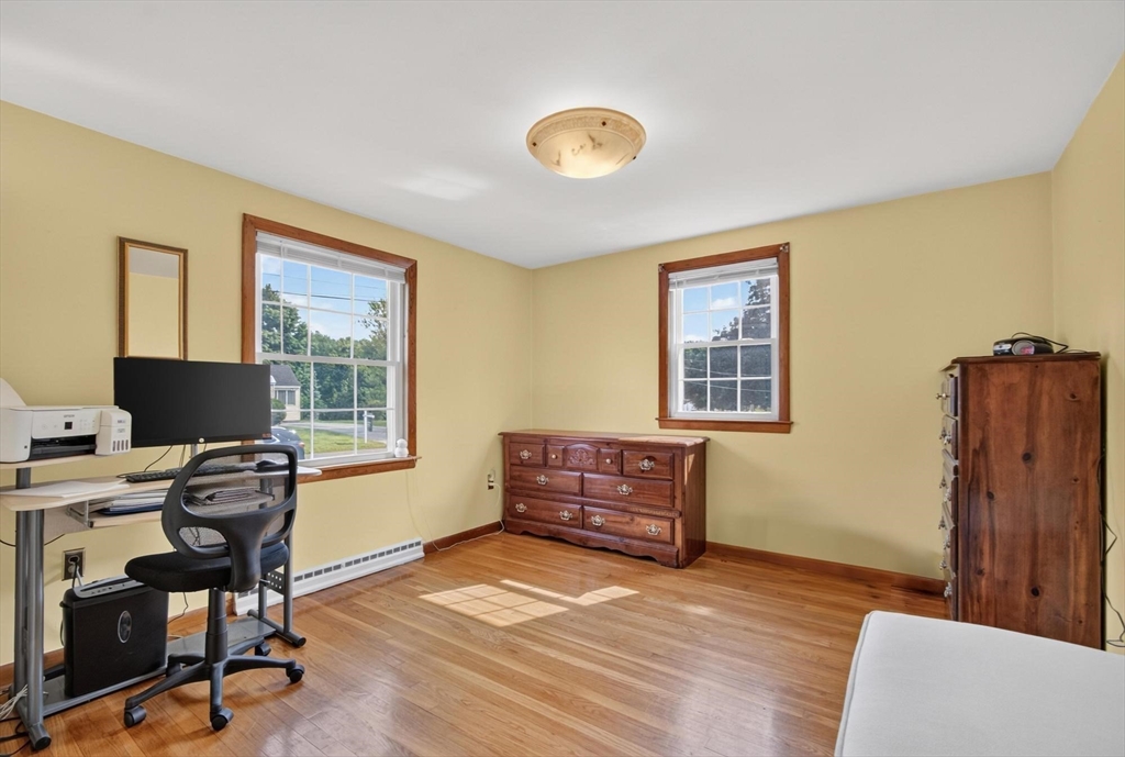12 Claude Rd